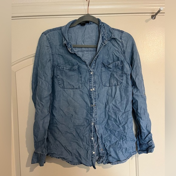 Forever 21 fake denim button up - Picture 1 of 3
